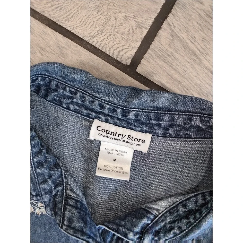 Country Store Denim Shirt Blue Floral Embroidered Button Down Cotton-M - Picture 4 of 7
